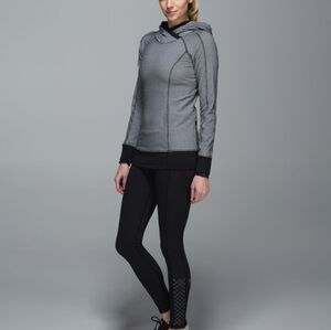 Lululemon Think Fast Hoodie Size 2‎